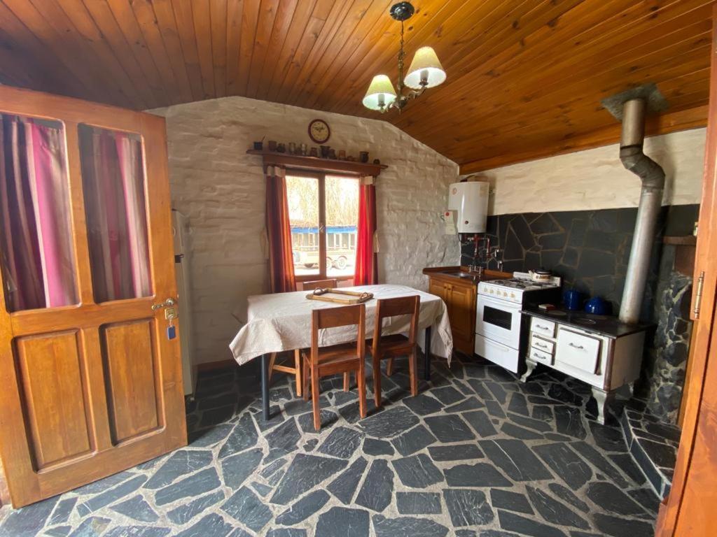 פריטו מורנו Hosteria & Cabanas Rio Fenix מראה חיצוני תמונה